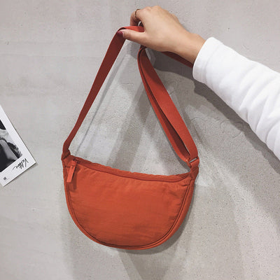 Modna Torba | Półksiężycowy Design