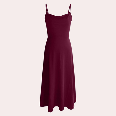 Elegancka maxi sukienka podkreślająca kobiecy styl