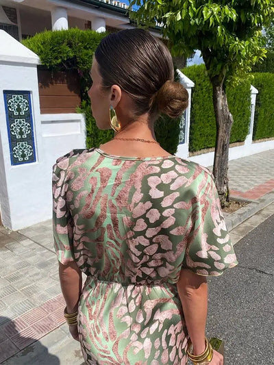 Sukienka z Dekoltem W Serek  Przyjęcie