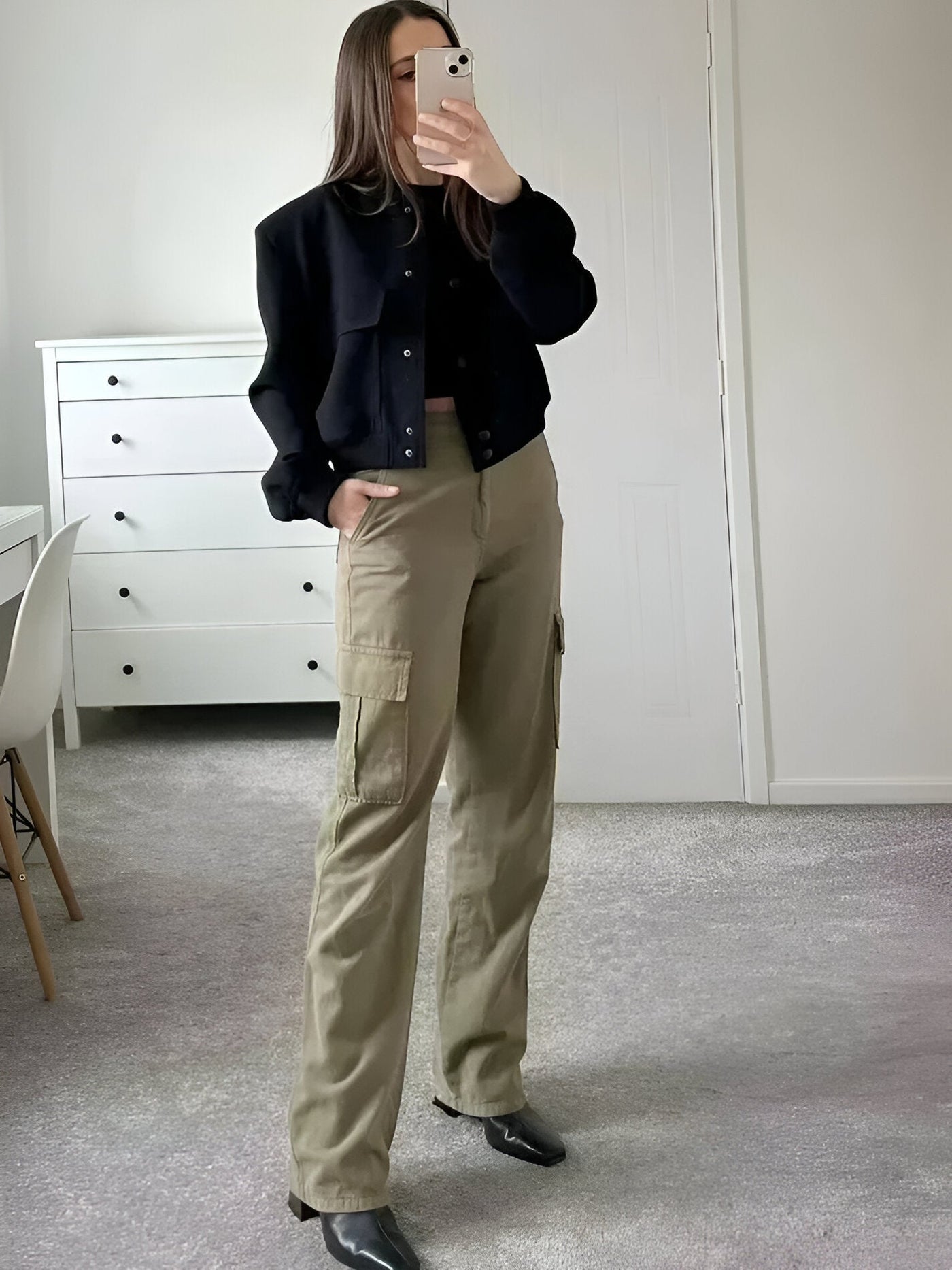 Stylowy Krótki Kardigan – Krótki Krój z Kieszeniami