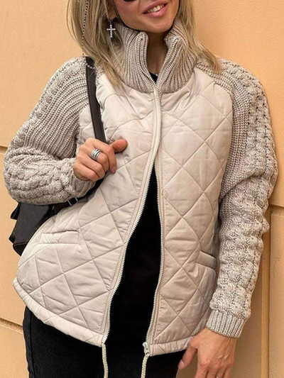 Zimowy Płaszcz z Suwakiem i Dzianinowym Ściegiem - Kieszenie