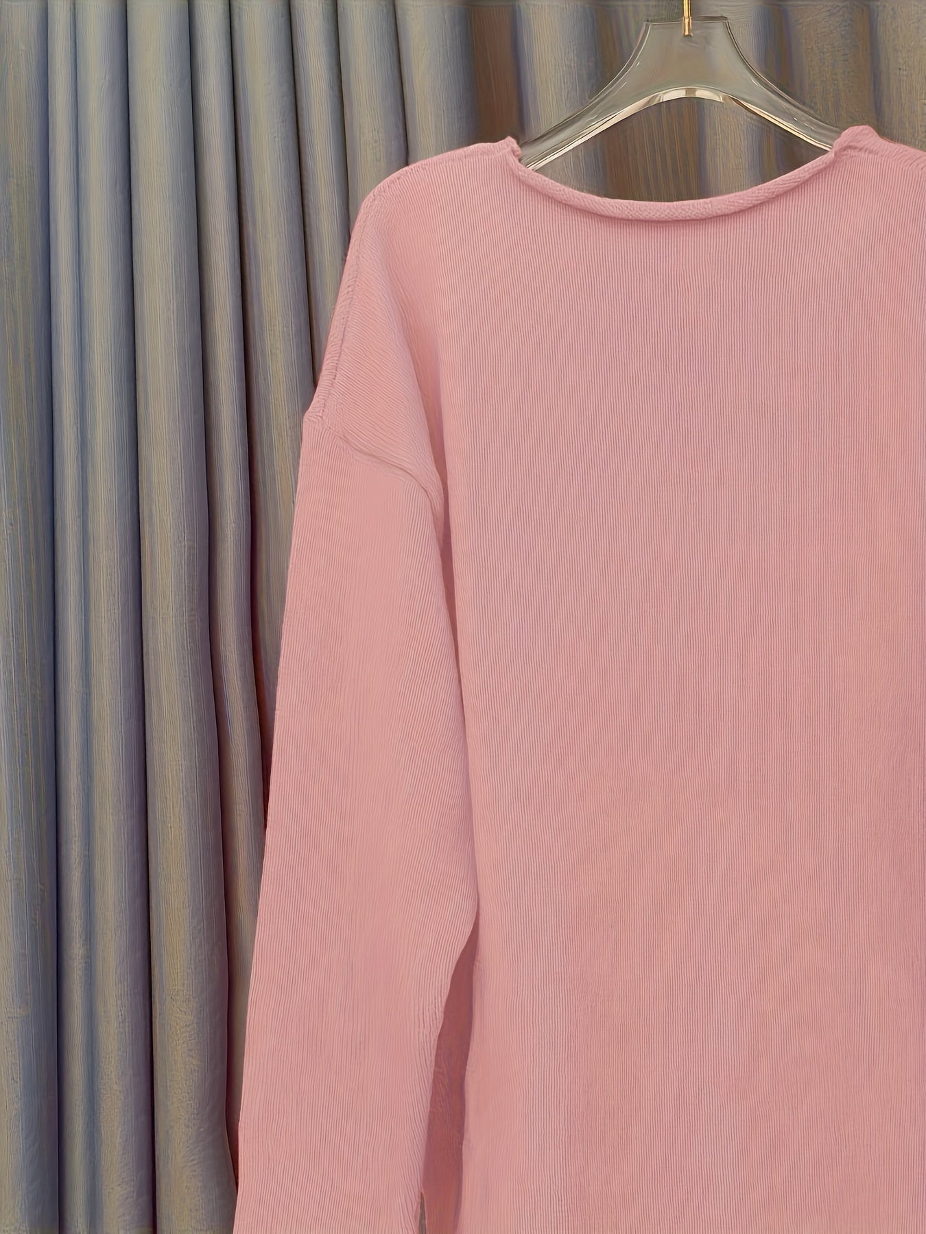 Sweter Oversize Z Eleganckim Dekoltem V