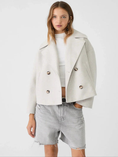 Modny Krótki Oversize Kardigan – Guziki