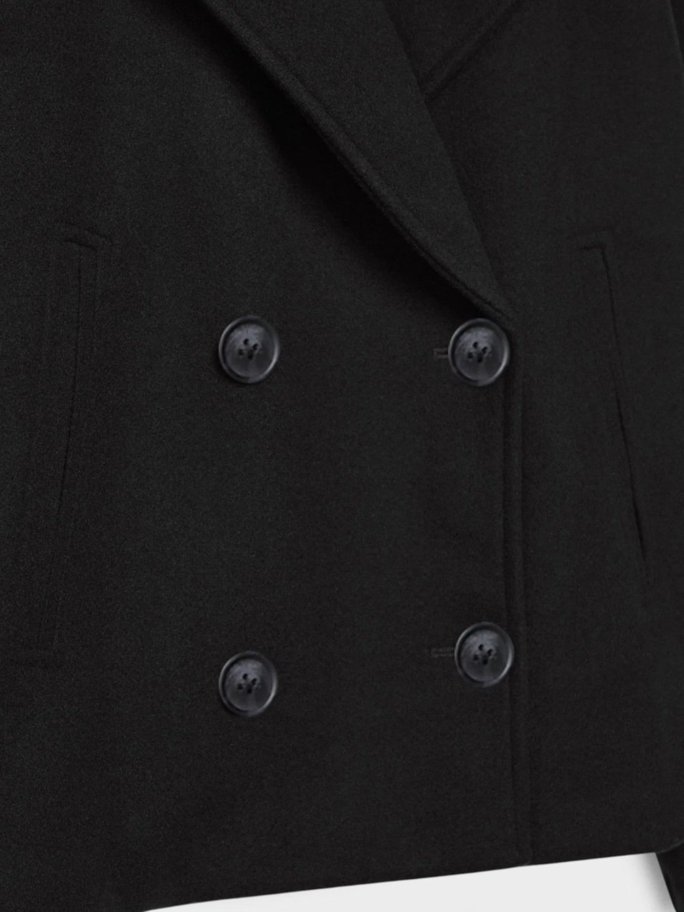 Modny Krótki Oversize Kardigan – Guziki