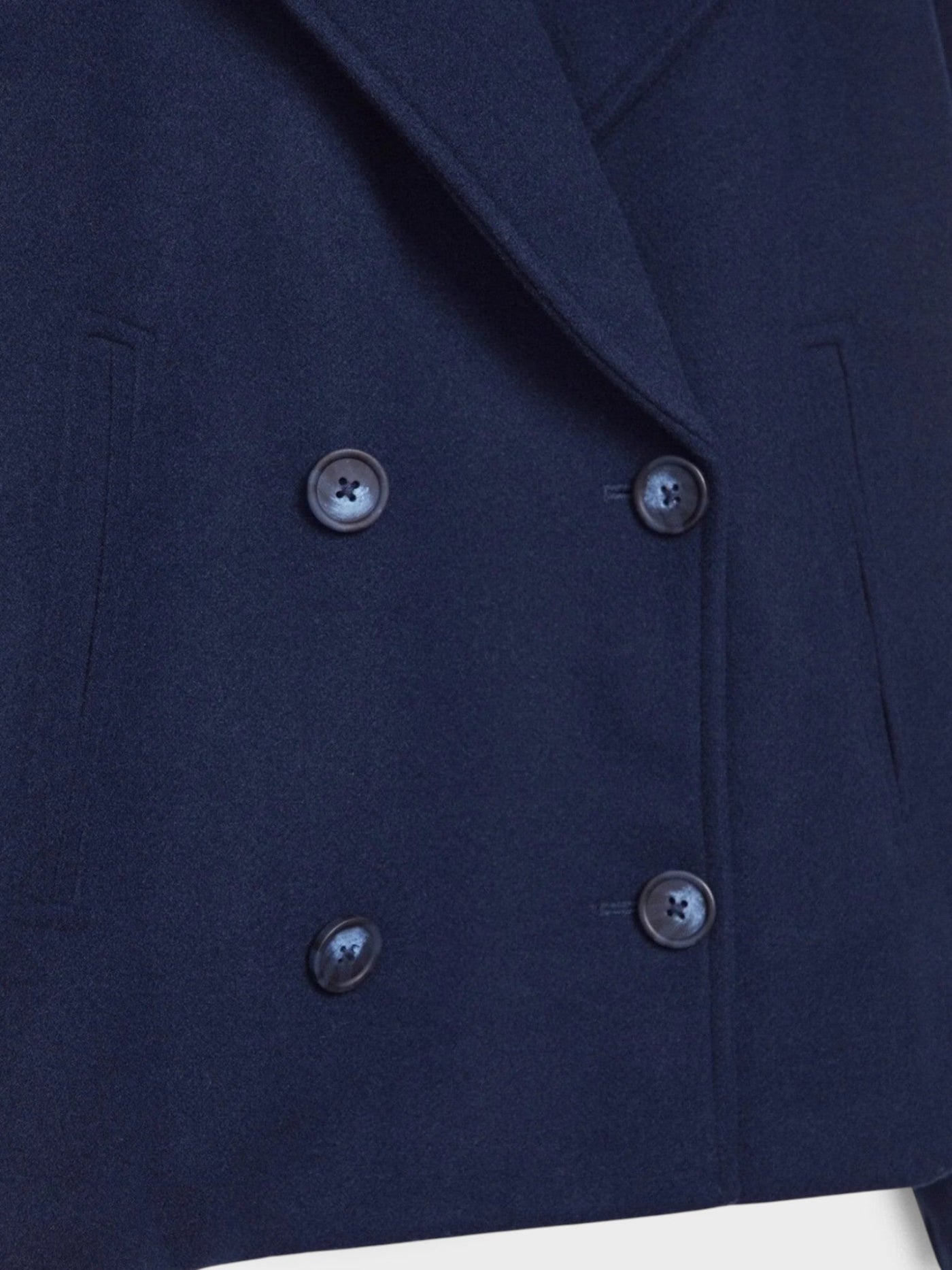 Modny Krótki Oversize Kardigan – Guziki